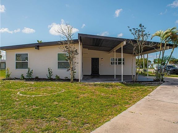 2nd image of 2144 Harbor Blvd