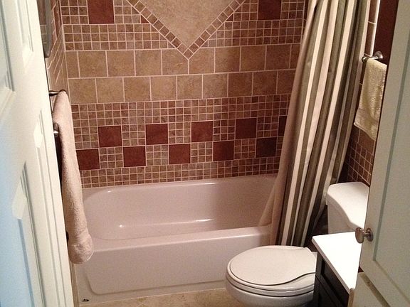 4th image of 1030 Somonauk St