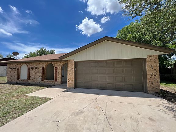 2nd image of 1905 Sierra Dr
