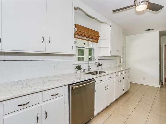 5th image of 1855 Magnolia Ave