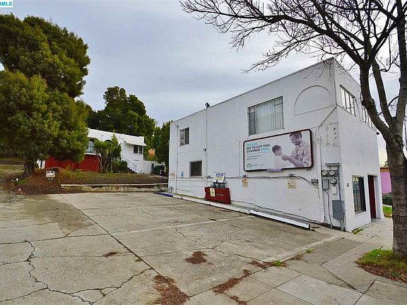 2nd image of 9632 Macarthur Blvd