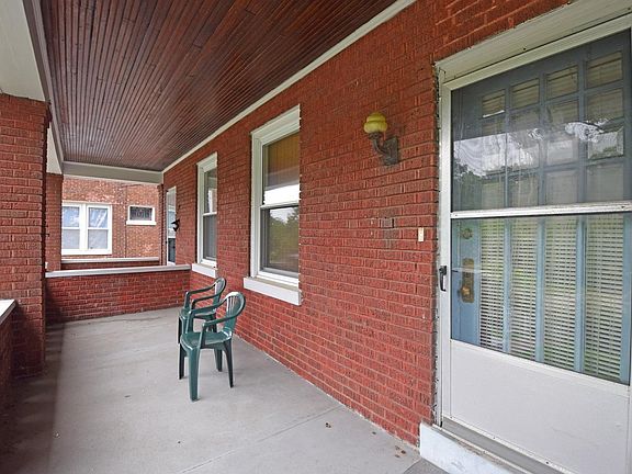 5th image of 842 E Mitchell Ave