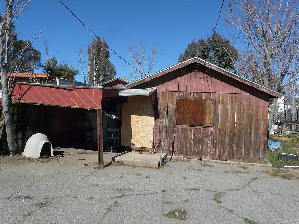 1130 E 6th St Beaumont CA 92223 Zillow