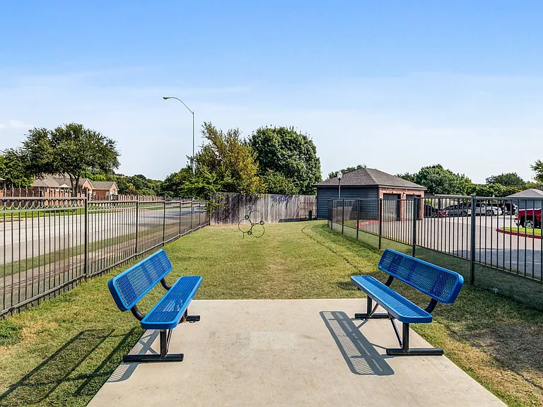 Avana River Park — Photo 27