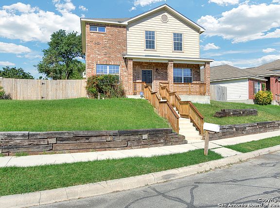 2nd image of 617 Meadow Arbor Ln