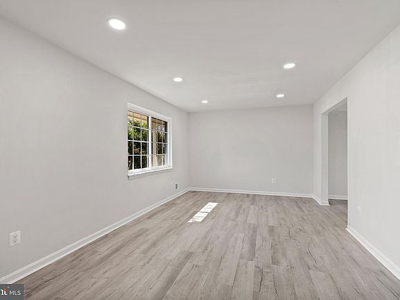 4th image of 2894 Cedar Crest Ct