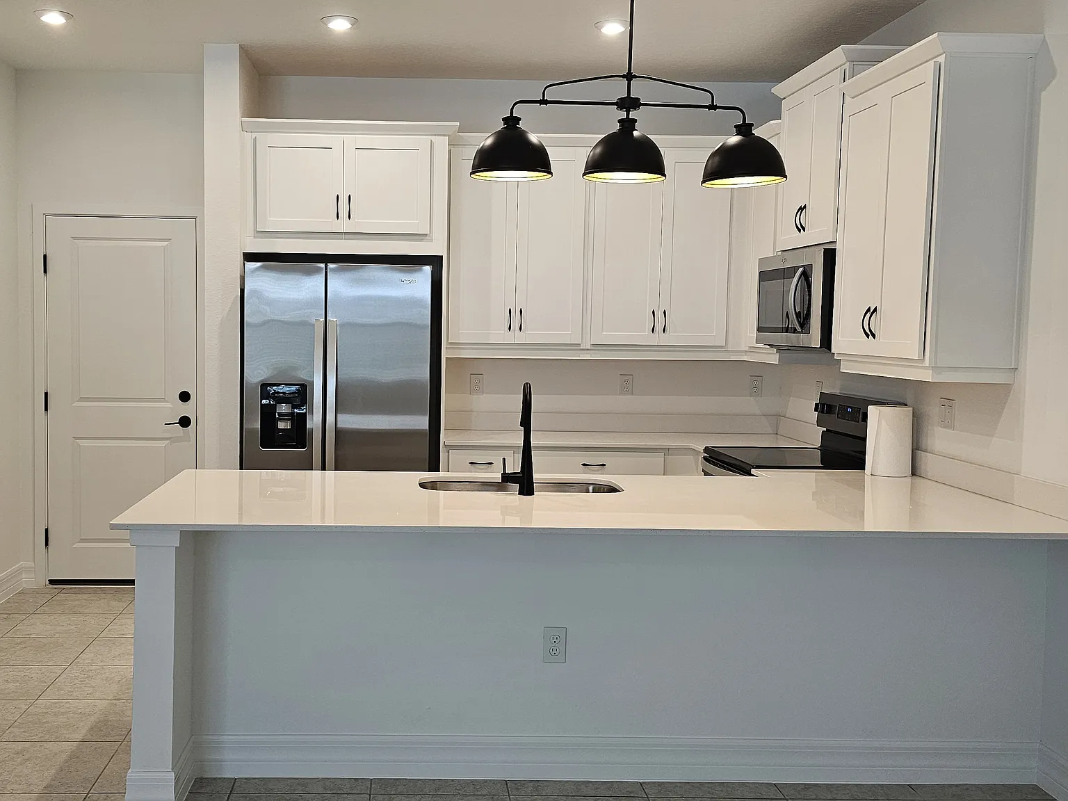 3 bed, 2.5 bath, 1678 sqft, $2,375 — Photo 4