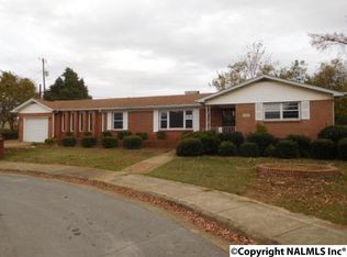 2315 Powers Ave NW, Huntsville, AL 35816