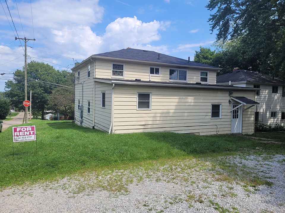 1st image of 388 E Lake Ave