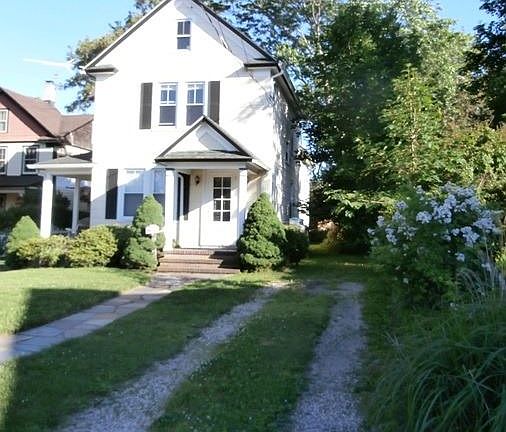 2nd image of 181 Sterling St