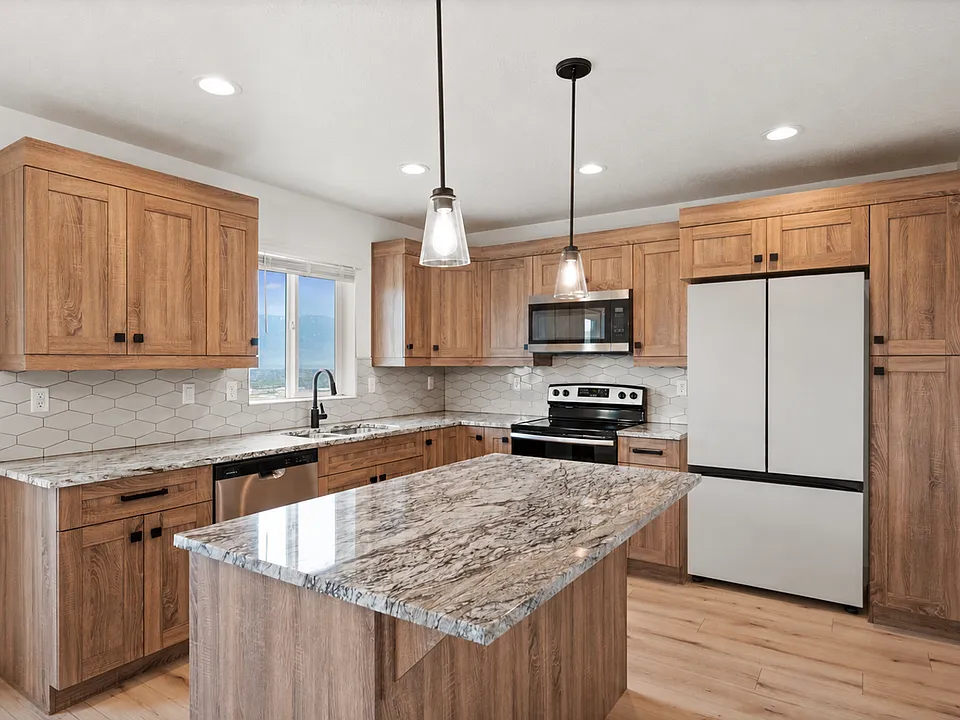1062 N Highpass Dr