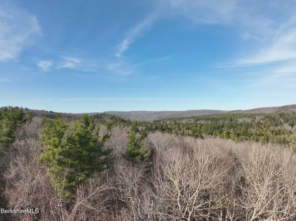 21 Partridge Ln, Becket, MA 01223