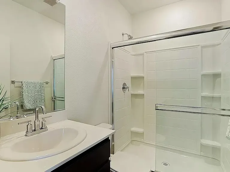 Guest/down full bath