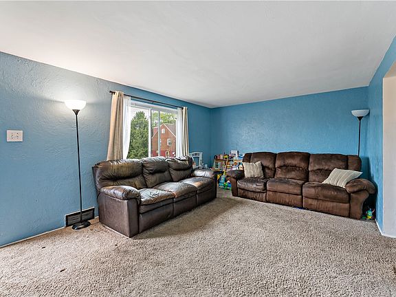 4th image of 3905 Middleboro Rd