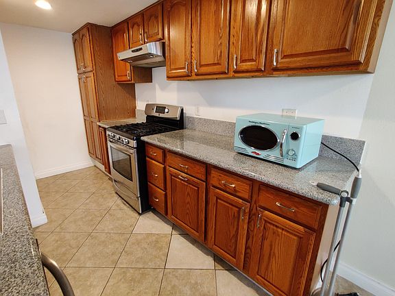 5th image of 2009 Calle La Sombra Unit 3