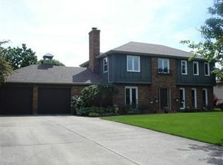 2165 Woodstock Ct, Troy, OH 45373