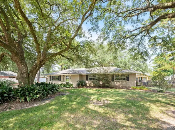 7455 Thames Dr, Denham Springs, LA 70706