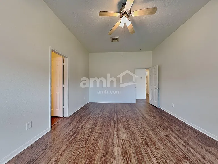 32007 Annice Ln — Photo 9