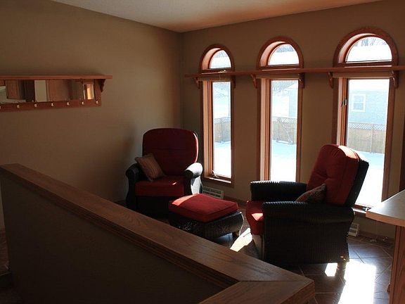 5th image of 1103 Joy Loy Ln