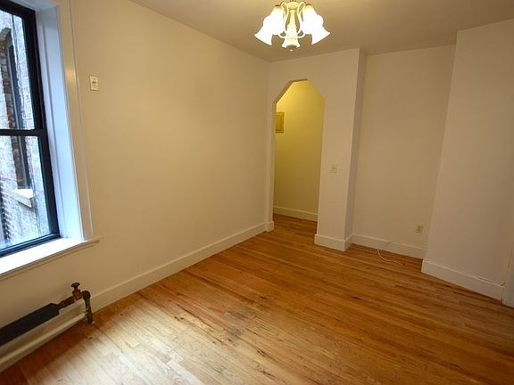 2nd image of 215 W 108th St APT 8