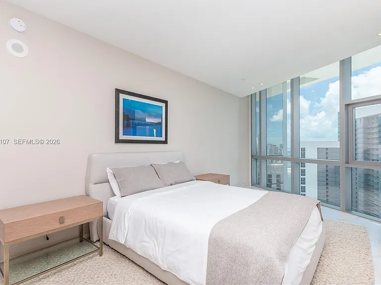 851 NE 1st Ave #Penthouse 4611-4611 — Photo 36