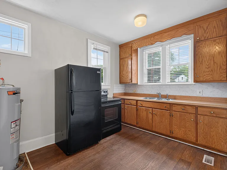 204 Bedford Pl #MAIN — Photo 22