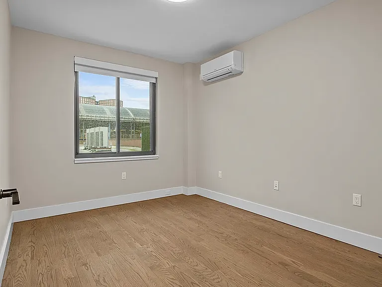2885 W 15th St #2Q — Photo 8