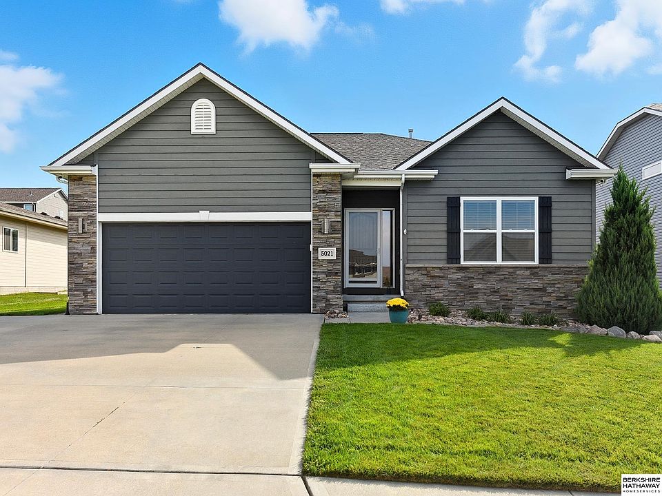 1st image of 5021 N 208th Ave