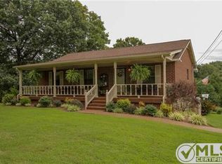 111 Warren Dr, Greenbrier, TN 37073