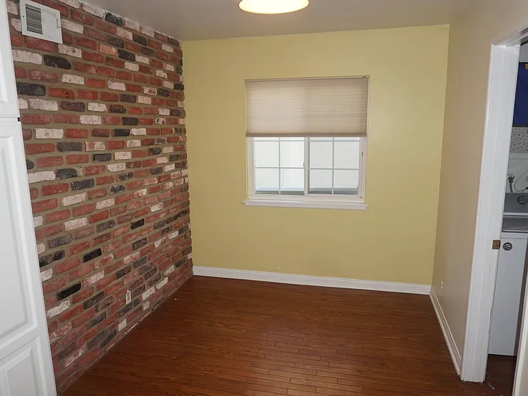 1047 E Tularosa Ave — Photo 10