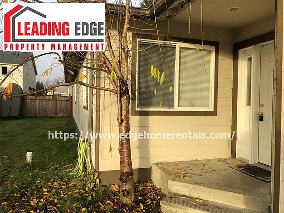 4th image of 590 Lowell Ct