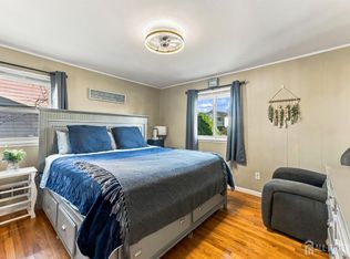 27 Harrison Ave, Carteret, NJ 07008
