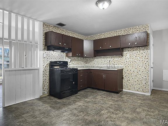 5th image of 1428 San Salvador Dr