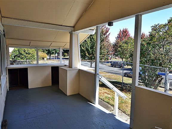3rd image of 4308 Fawcett Ave