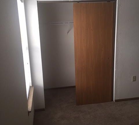 5th image of 6126 Applegrove Ln
