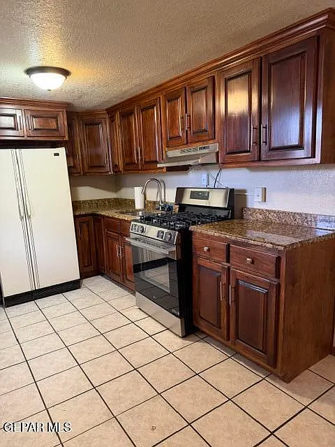 3 bed, 2.0 bath, 1596 sqft, $1,650 — Photo 4