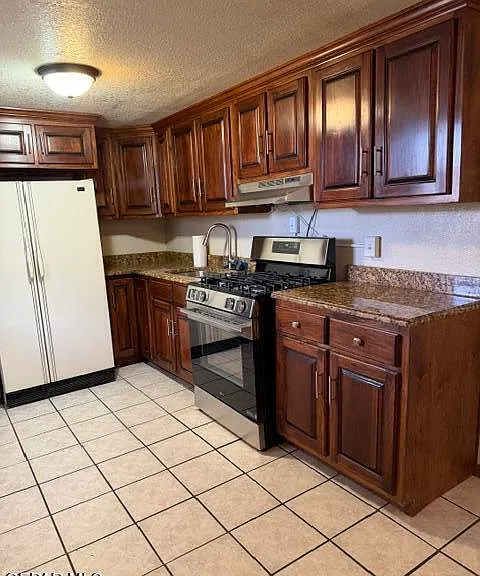 401 Ramona Ave — Photo 4