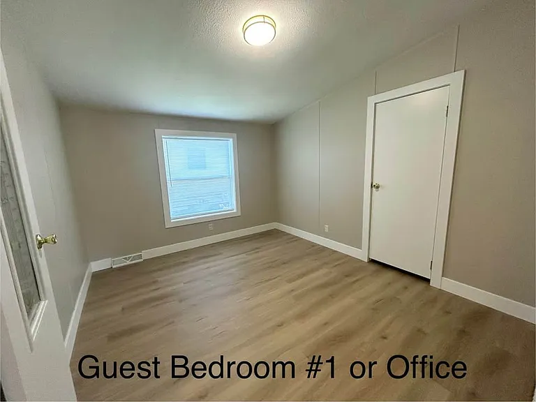 852 Charles Rd — Photo 33