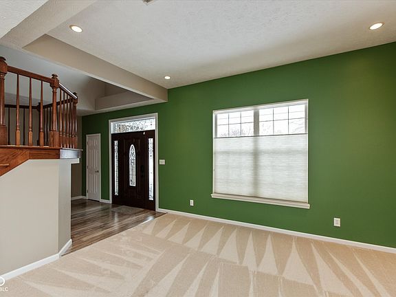 3rd image of 8640 Lantern Farms Dr