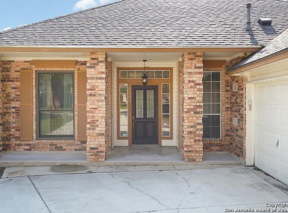 4th image of 5107 Pine Lake Dr