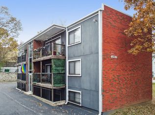 410-416 E 41st St #4040-4036, Kansas City, MO 64110