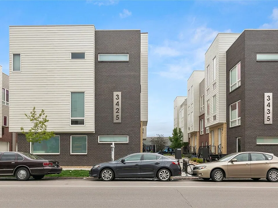 3425 Larimer St #102