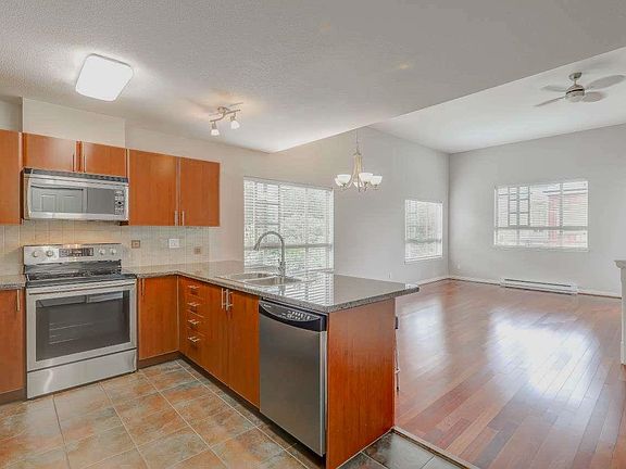 4th image of 2346 McAllister Ave #413