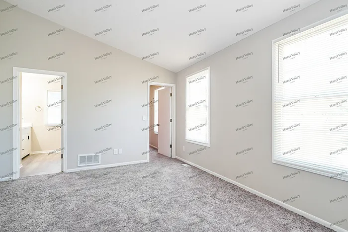 5224 Victoria St — Photo 9
