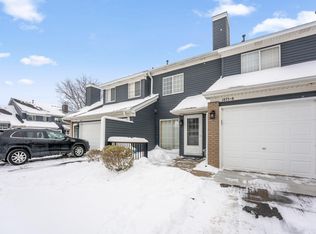 1875 Donegal Dr APT 8, Woodbury, MN 55125