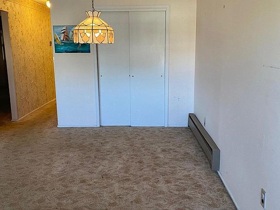 3rd image of 35 River Edge Dr