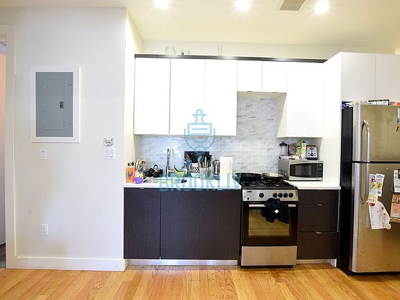 5th image of 573 E 22nd St #4F