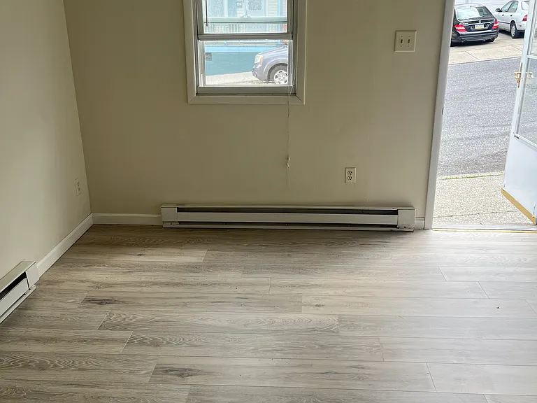 670 Atlantic St — Photo 3