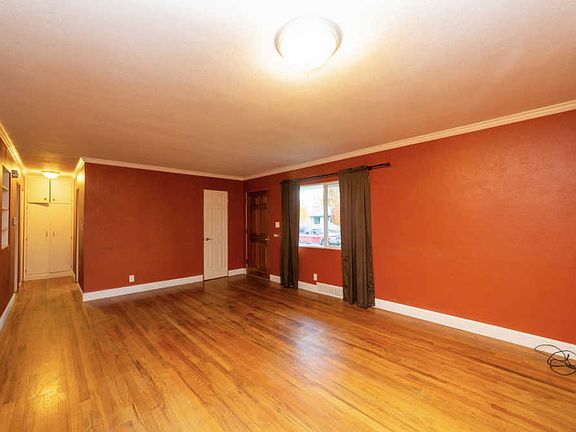 4th image of 1625 Bel Vue Dr