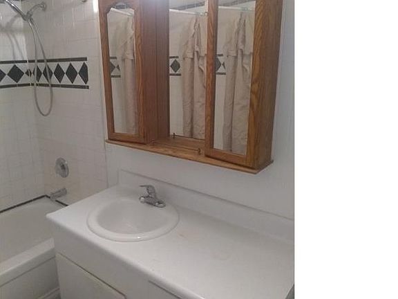 2nd image of 3821 Royal Crest St APT 7